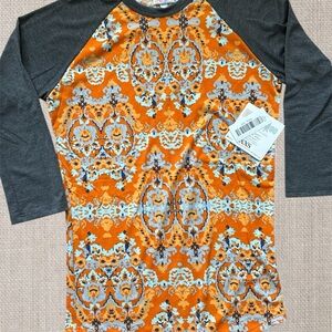NWT LuLaRoe Randy Raglan Tee
